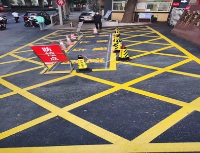 鹤壁鹤壁厂区划线，园区停车场划线，车库标识标线